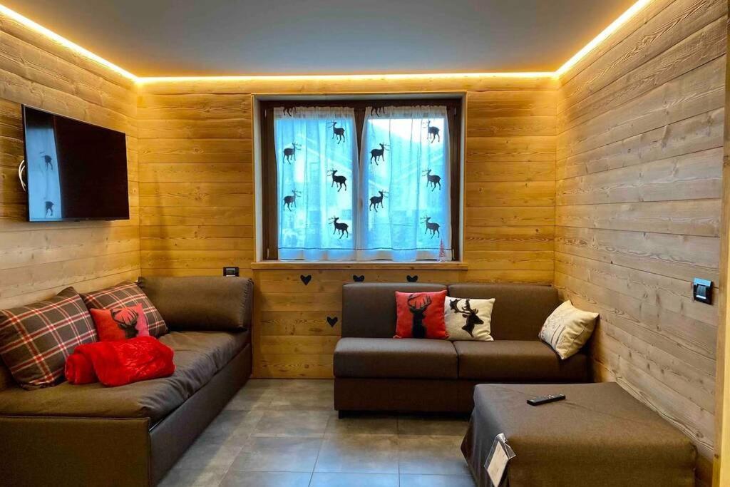 La Petite Maison D'Erika Αόστα Εξωτερικό φωτογραφία