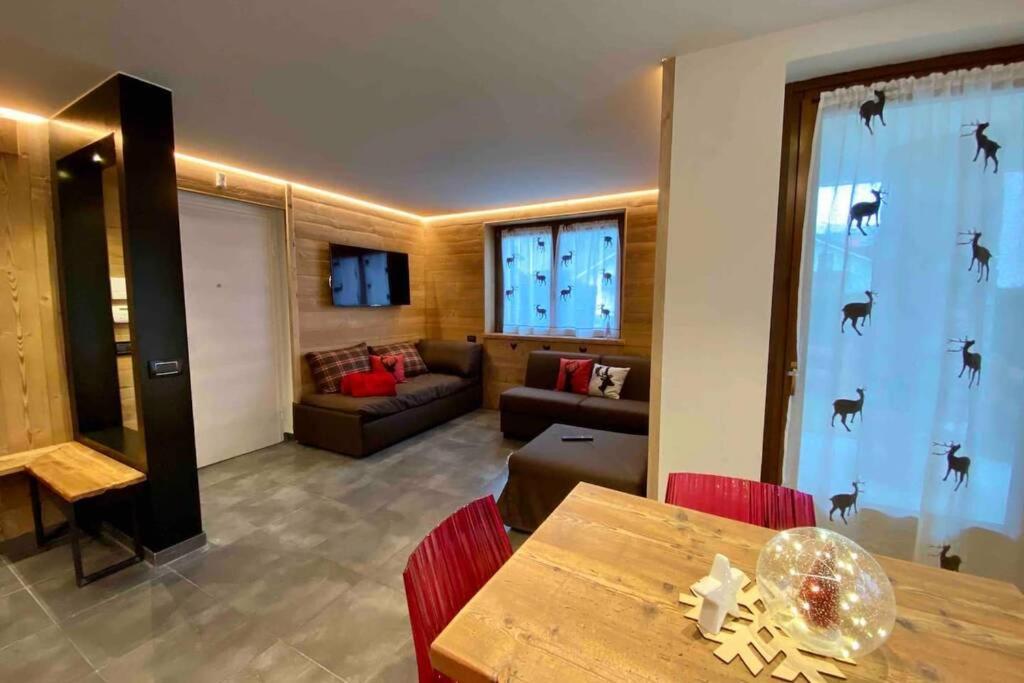 La Petite Maison D'Erika Αόστα Εξωτερικό φωτογραφία